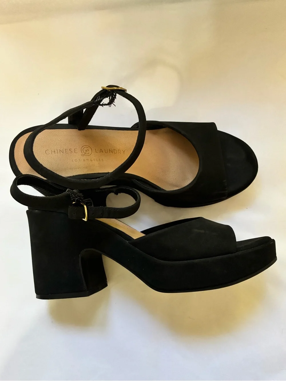 Vtg Chinese Laundry y2k Black velvet faux suede platform block Slingback Sandals